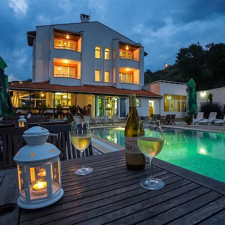 Family Saint Konstantin Hotel 3*