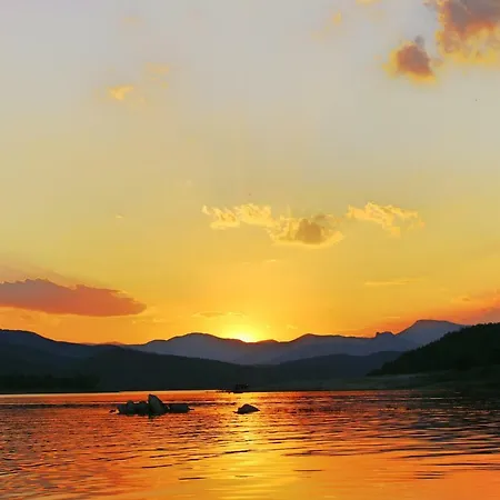 Saint Konstantin Hotel Glavatartsi